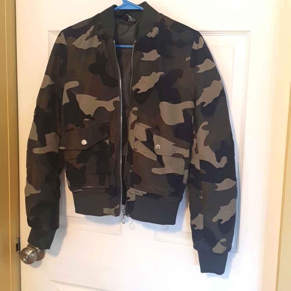 H&M Divided Camo jacket